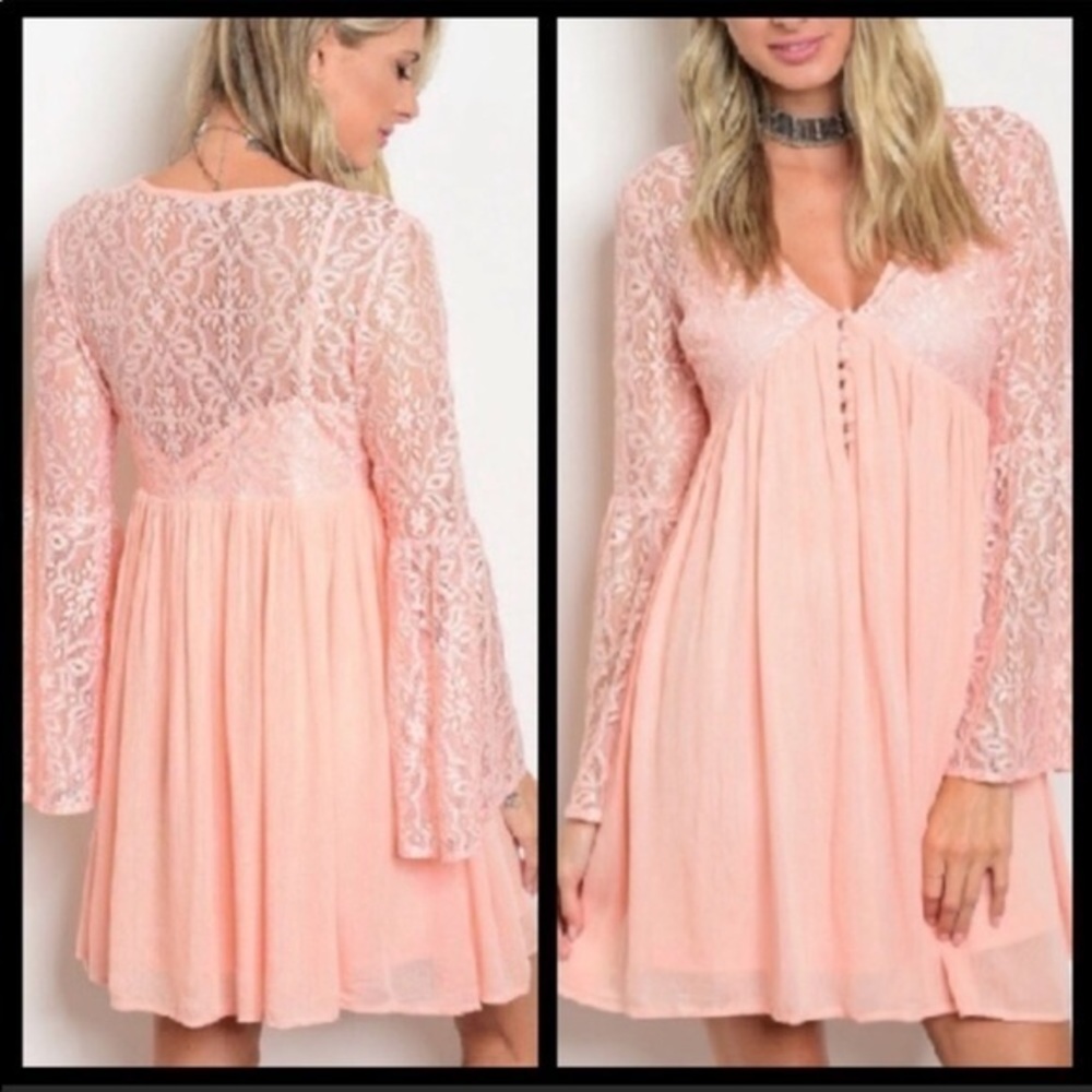 ❣️ Sale was 45$ down sizing ❣️ Bell sleeve cute pink dress